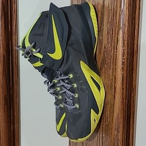 LeBron James VIII LBJ Basketball 653641 070 Men's shoes Size 11.5